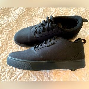 Black Heelys NWOT